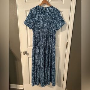 SHEIN Curve Blue Daisy Maxi Dress Size 1X (fits like a Lg 12/14)